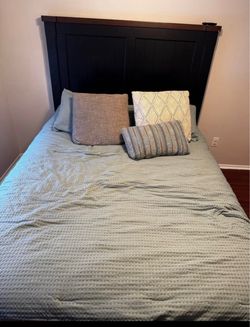 Queen Bed