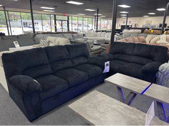 Black Sofa & Loveseat. 🚚WE DELIVER🚚