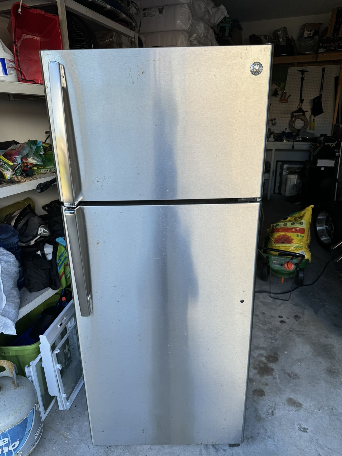 Ge Refrigerator With Ice Maker