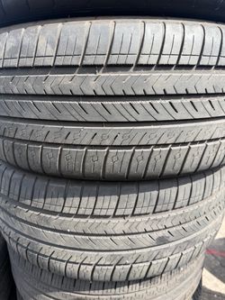 (2) 225/50ZR18 PAIR OF USED TIRES MICHELIN 65% LIFE !!!