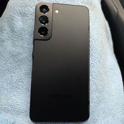 Galaxy S22 • 🔐 UNLOCKED • 128 GB • Black 🐈‍⬛ • Mint   (Price Firm)
