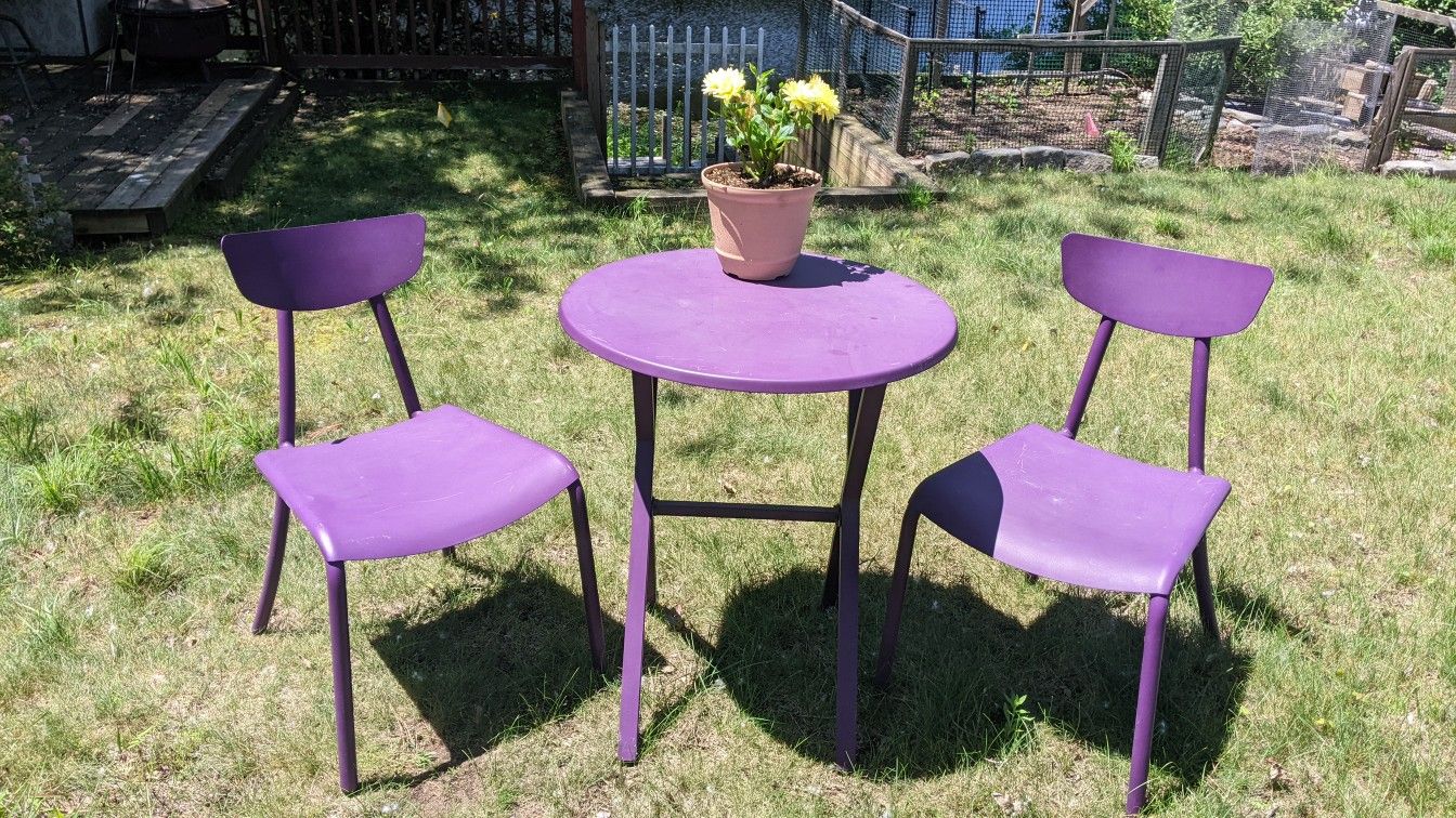 Outdoor Purple Two Seats And Table