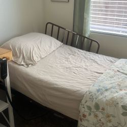 Electric Adjustable Hospital Bed With Railings