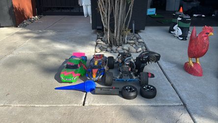Traxxas Nitro Rustler Gas RC Car
