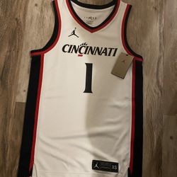 Cincinnati Bearcats jersey