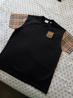 Burberry t shirt