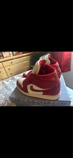 Air Jordan red