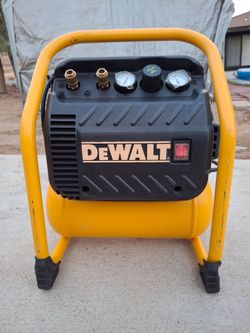 Dewalt 2.5 Gal. Portable Electric Heavy-Duty Quiet Air Compressor