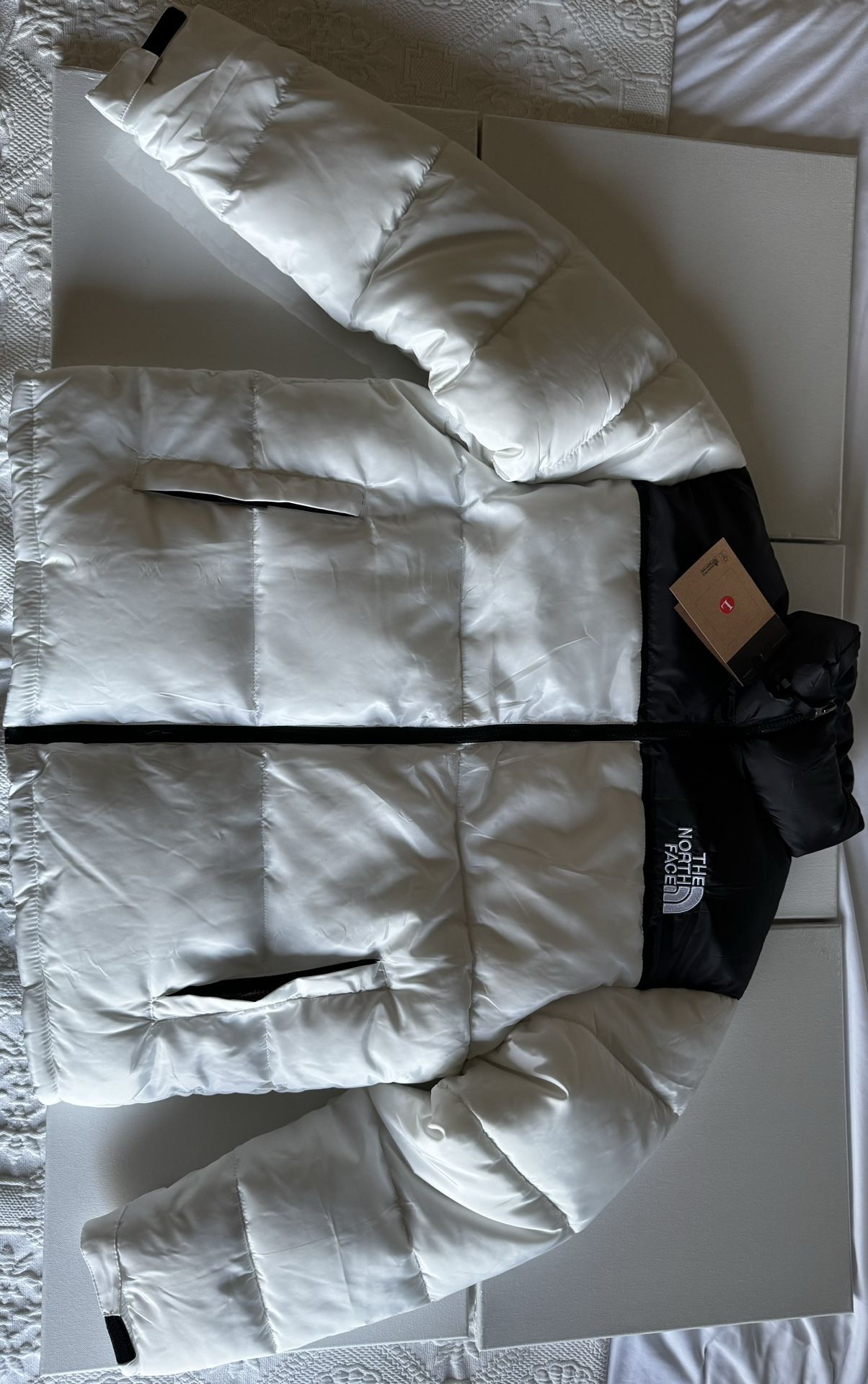 The North Face Men's 1996 Nuptse 700 Down Puffer Jacket White L (Fits LikeM)