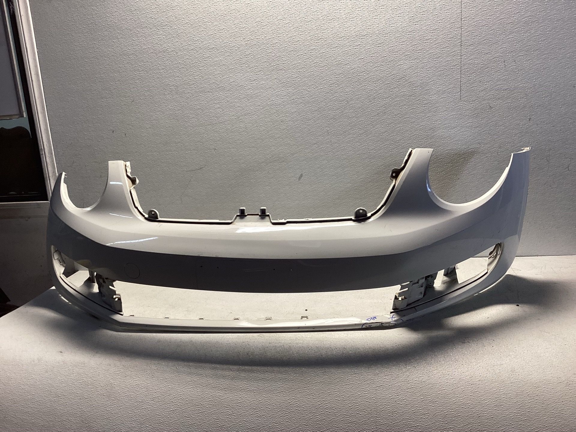 2012 -2016 Volkswagen Beetle Front Bumper Cover OEM