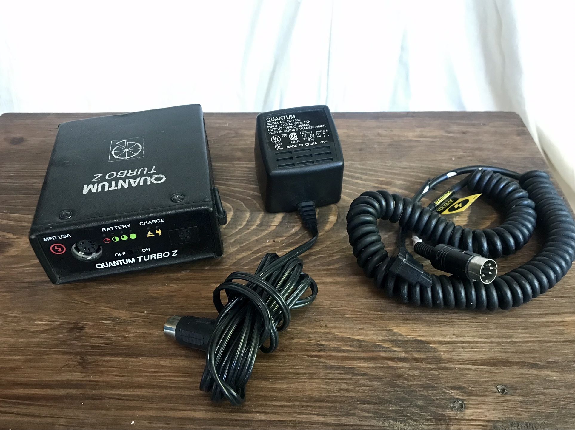 Quantum Turbo Z Flash Battery Pack Charger for Photography Camera