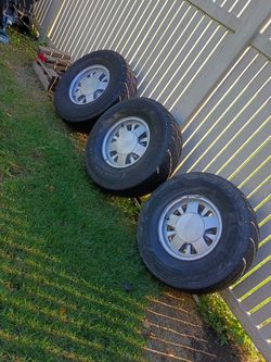 Tengo Estos Tres Rines Con Llantas Cinco Verlos De Chevy OBS
