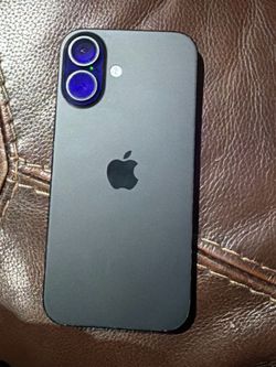 iPhone 16 black
