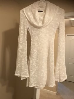 Almost new clothes wear it only one time all size small