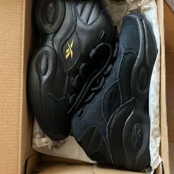 Kids Reebok Iverson Shoes Size 2.5