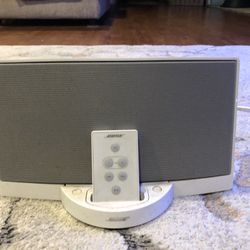 Bose Docking Station w/ Remote