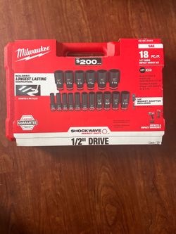 The Milwaukee SHOCKWAVE Impact Duty 1/2" Drive SAE Deep 6-Point Socket Set (18-Piece)