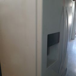 Whirlpool Refrigerator 