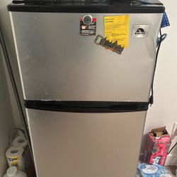 Igloo Fridge 