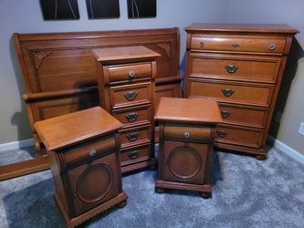 7-Piece Vintage Lexington Victorian Sampler Oak Bedroom Set