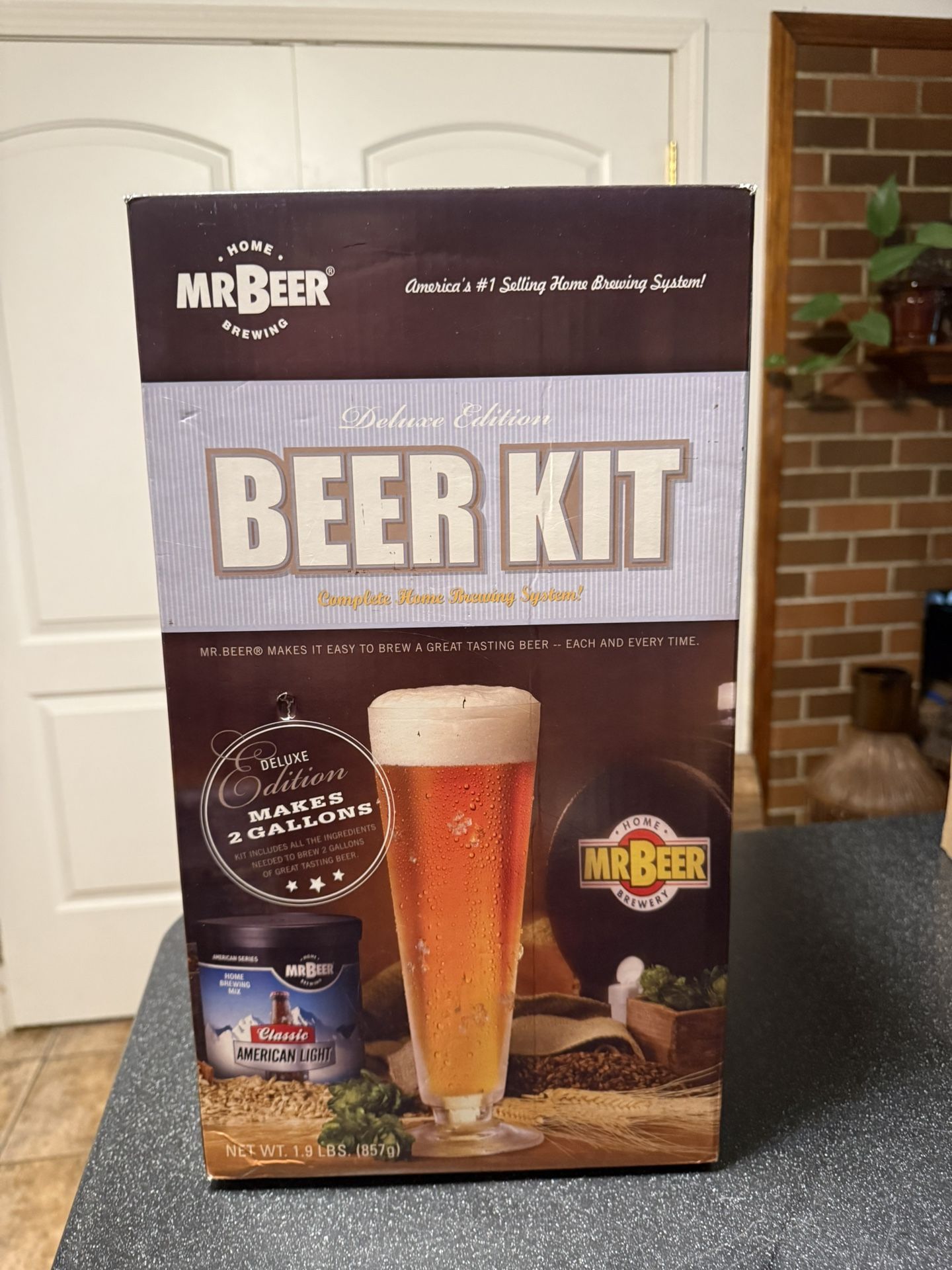 Mr Beer Kit Deluxe Edition Homebrewing Craft Beer Making Kit
