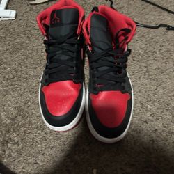 Jordan 1 Mid