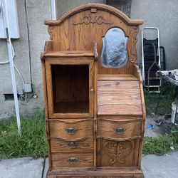 Vintage Tiger Oak Dresser four drawer With Mirror and two cabinets