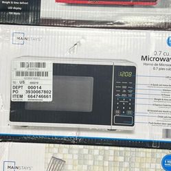 microwave new never used 40$