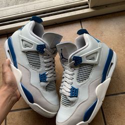 Jordan 4 Military Blue