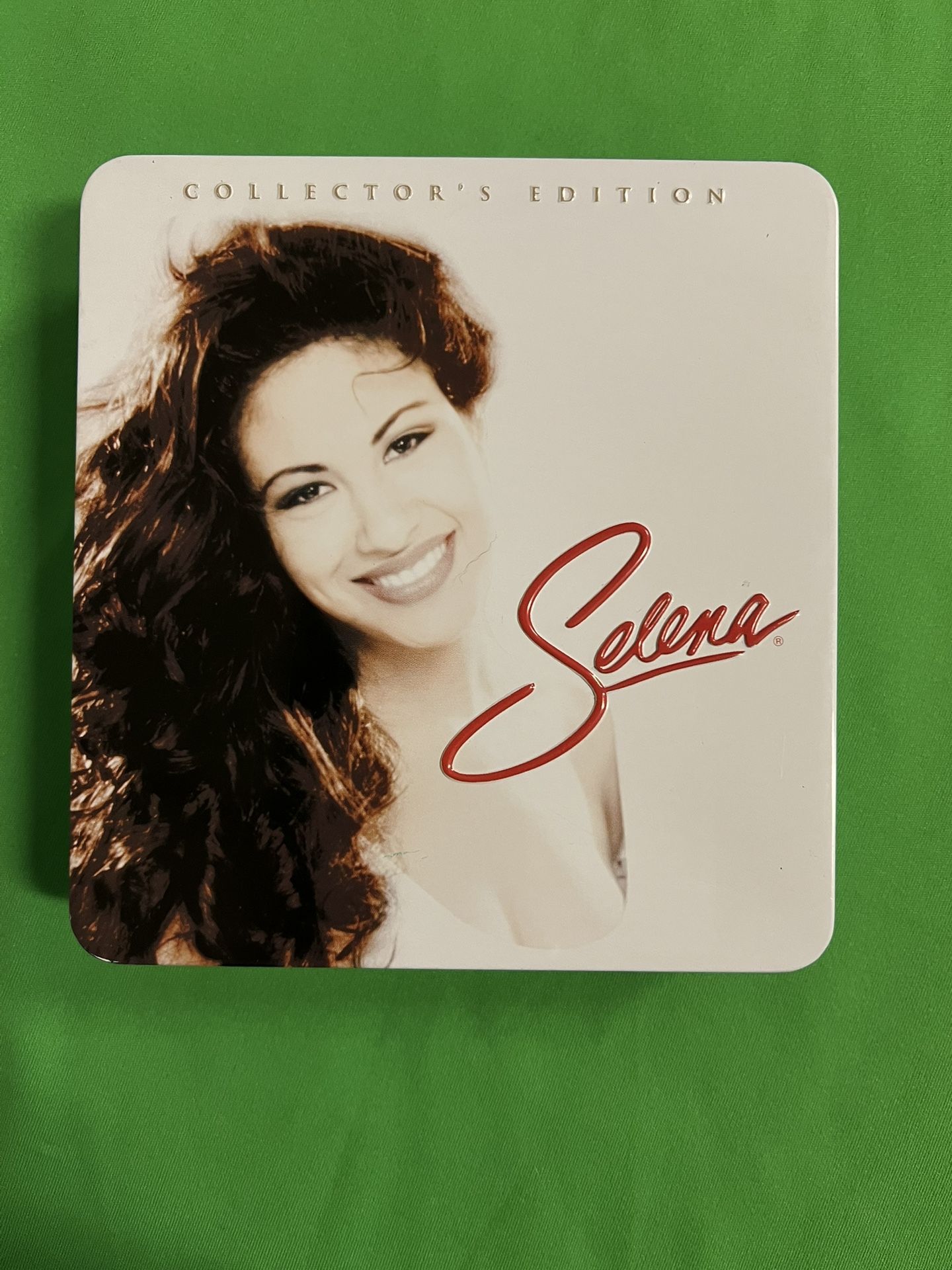 Selena CD collection In Tin Case - 3 CD’s Forever Legends