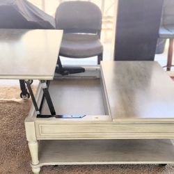 Beautiful Lift-Top Coffee Table w/ Storage & Drawers – Like New 