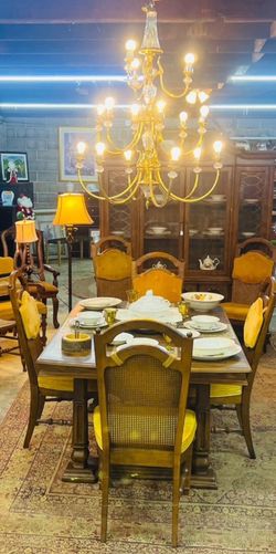 Vintage MCM Dining Room Table & 4 Chairs