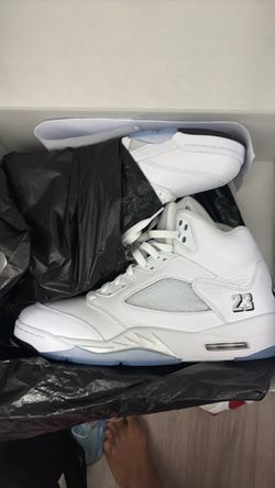 Size 10.5 Jordan 5