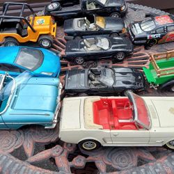 DIE CAST COLLECTION OF ASSORTED CARS,TRUCKS