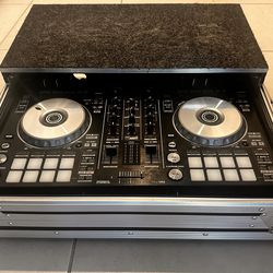 Pioneer DDJ-SR2 DJ Controller with Hard Case – Excellent Condition – Fully Tested