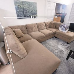 L-Shaped Sectional Couch 