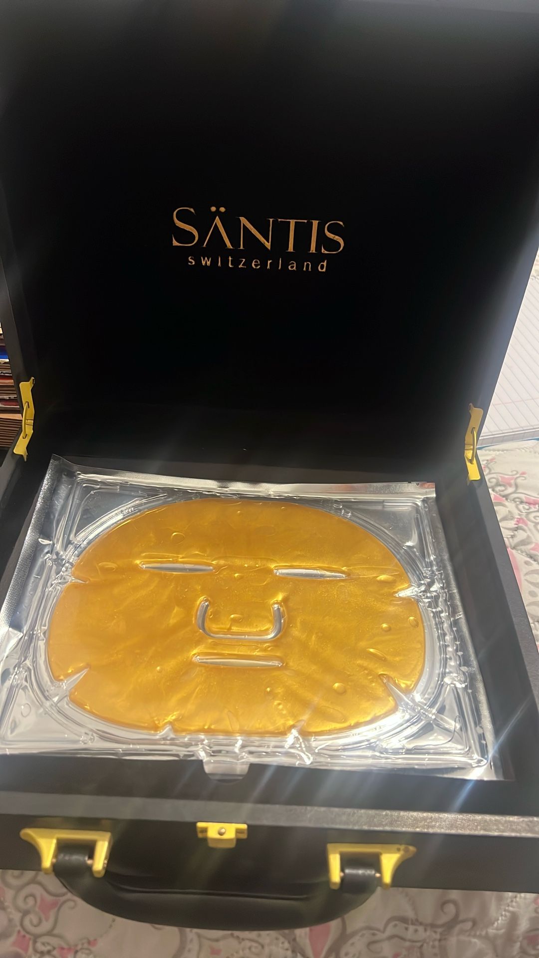 Santis Switzerland Face Masks