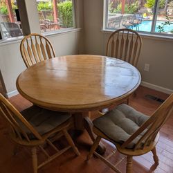 Kitchen Table And 4 Chairs