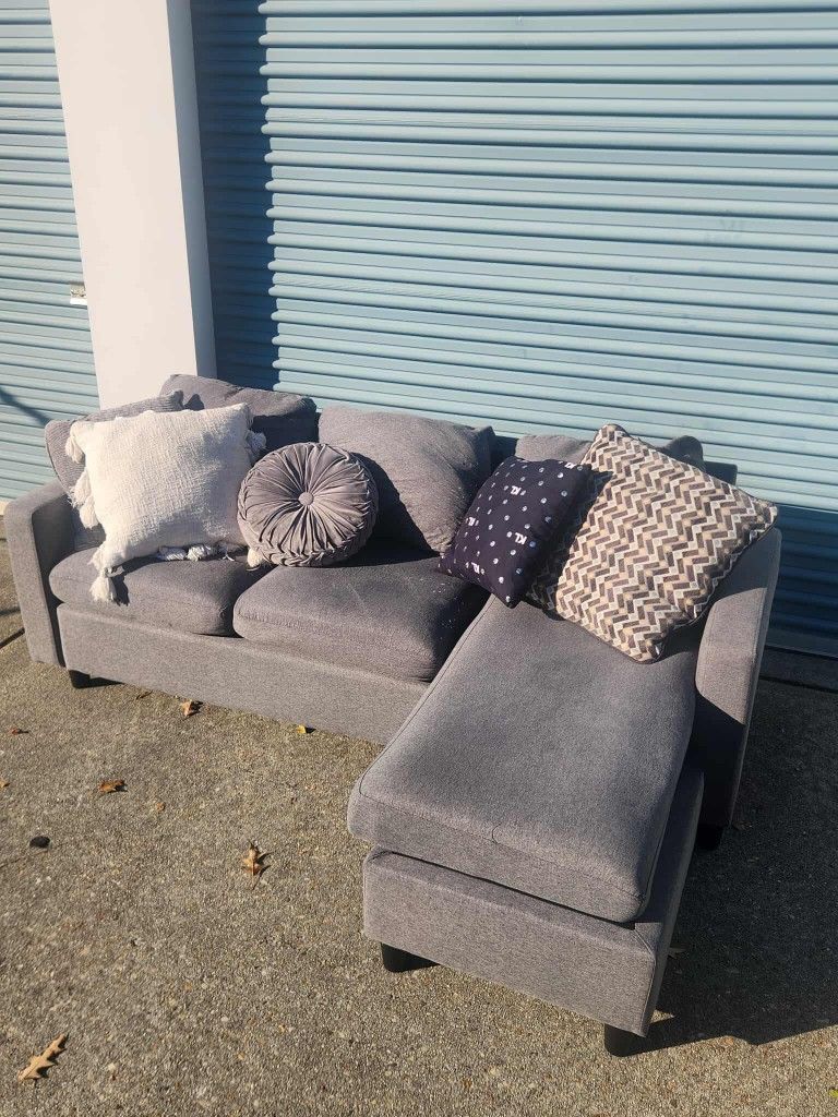 Small Grey Sectional Couch π Delivery Available