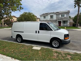 2010 GMC Savana cargo van