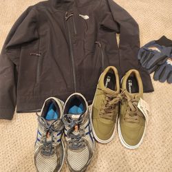 North Face Apex Men's Medium Shell Jacket Broncos Ski Gloves Pair Of 9.5 A6 Running Shoes And 9.5 Brand New Casual Shoes $25