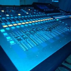 Behringer X32 Mixer Perfect Condition 