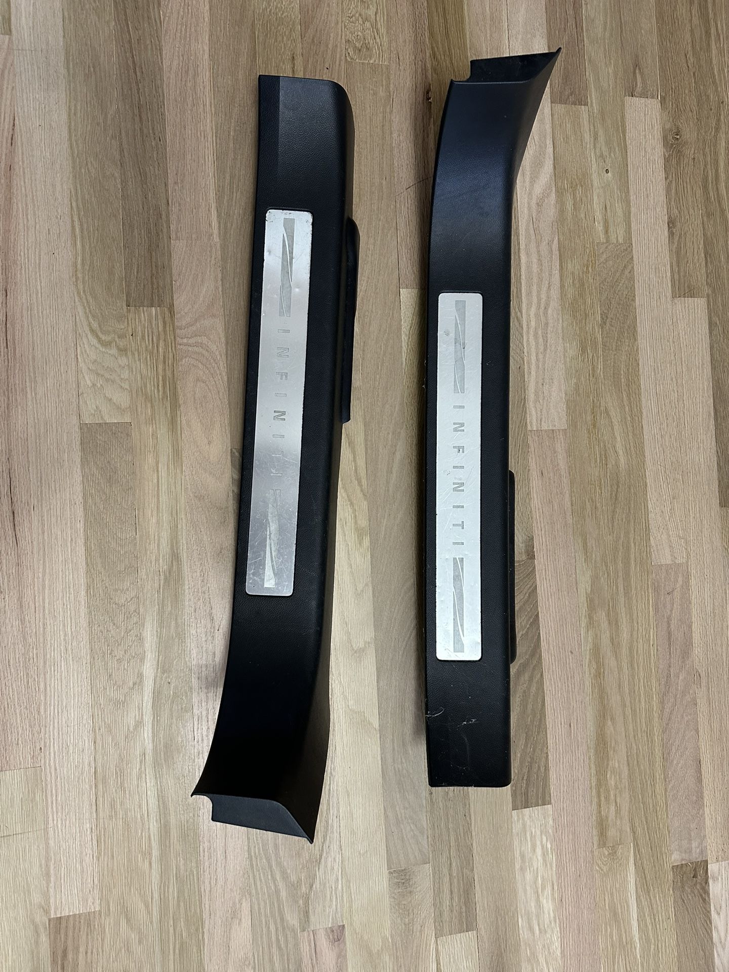 FX35 front door sills OEM