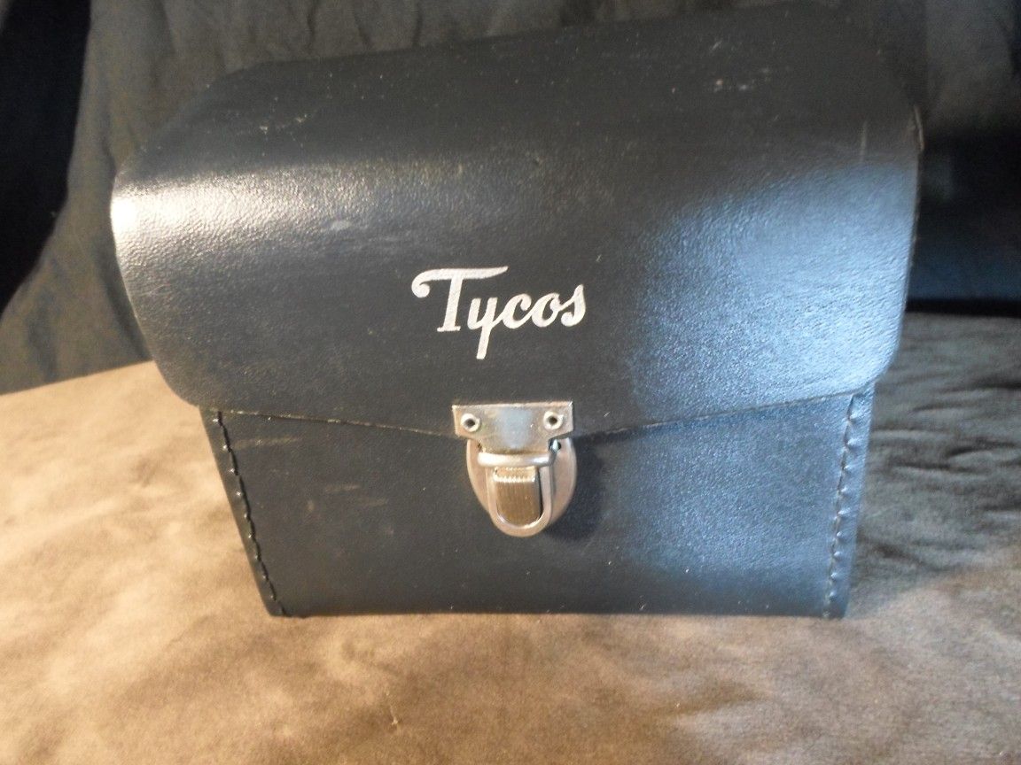 Tycos Hand Aneroid Sphygmomanometers