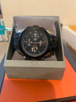 Guess, technology, black and rose gold