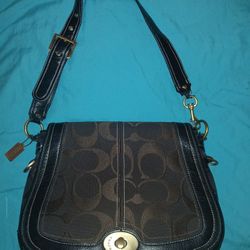 COACH BLACK AND BROWN SHOULDER BAG 