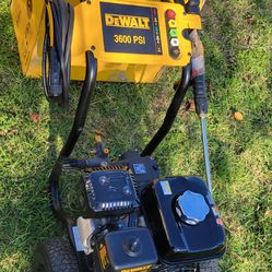 3600   Dewalt Power Washer Gas Motor Honda 