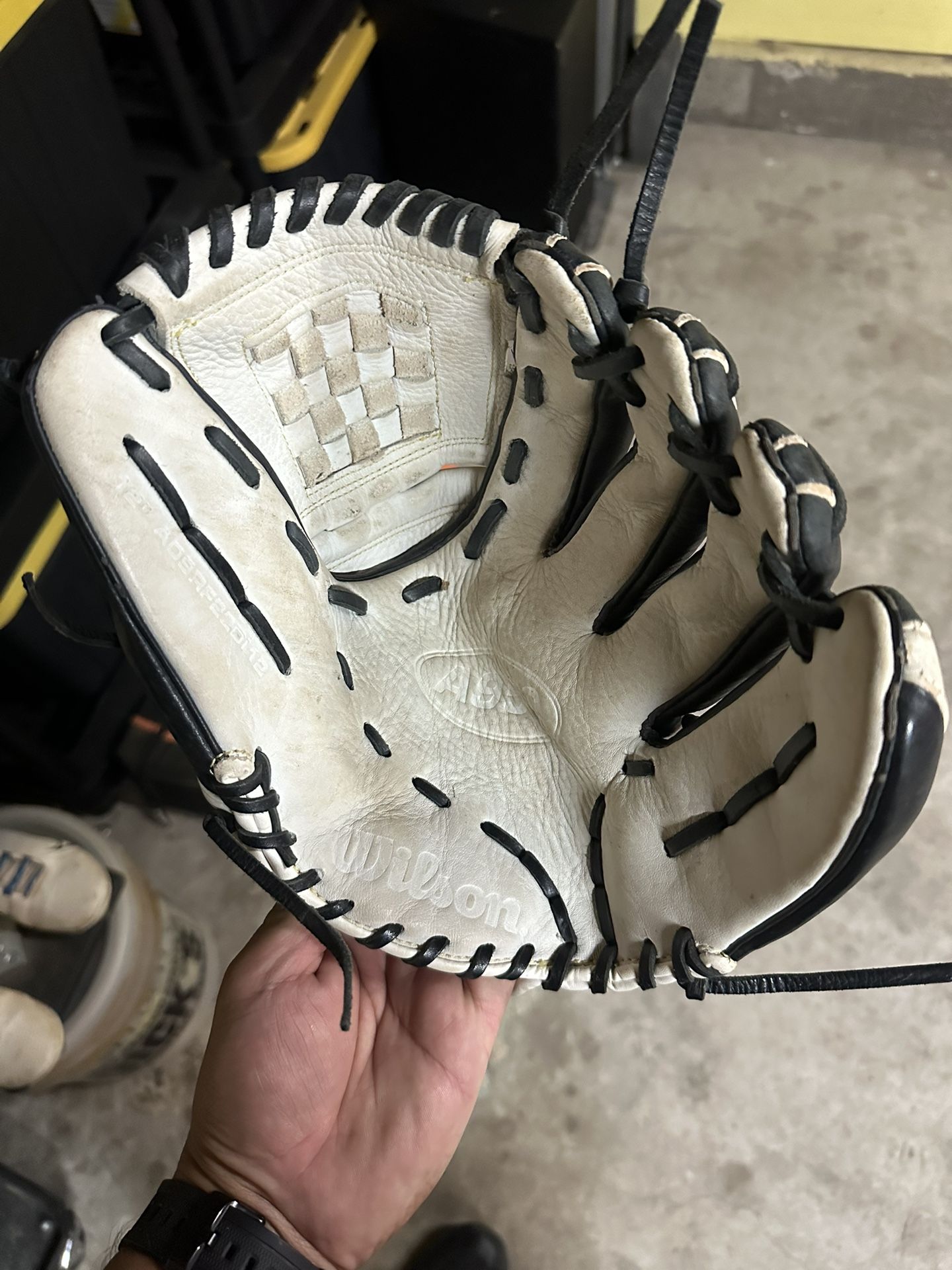 12” Wilson A950 Fast Pitch Glove