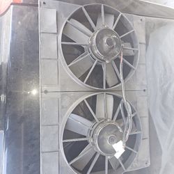 Dual Radiator Fans W/Shroud