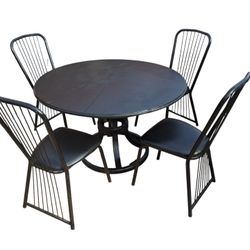 Black Table W/ Chairs! Delivery Available!